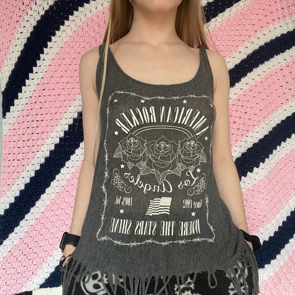 - Grey graphic Tank with frayed bottom - Picture 2 of 10